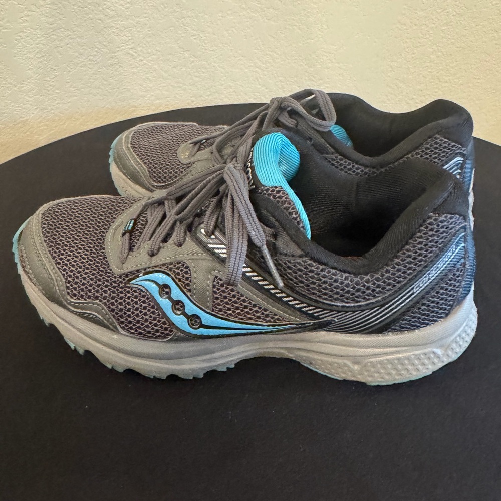 Saucony Charcoal and Aqua Athletic Sneakers. Women’s size 6.5. Great condition